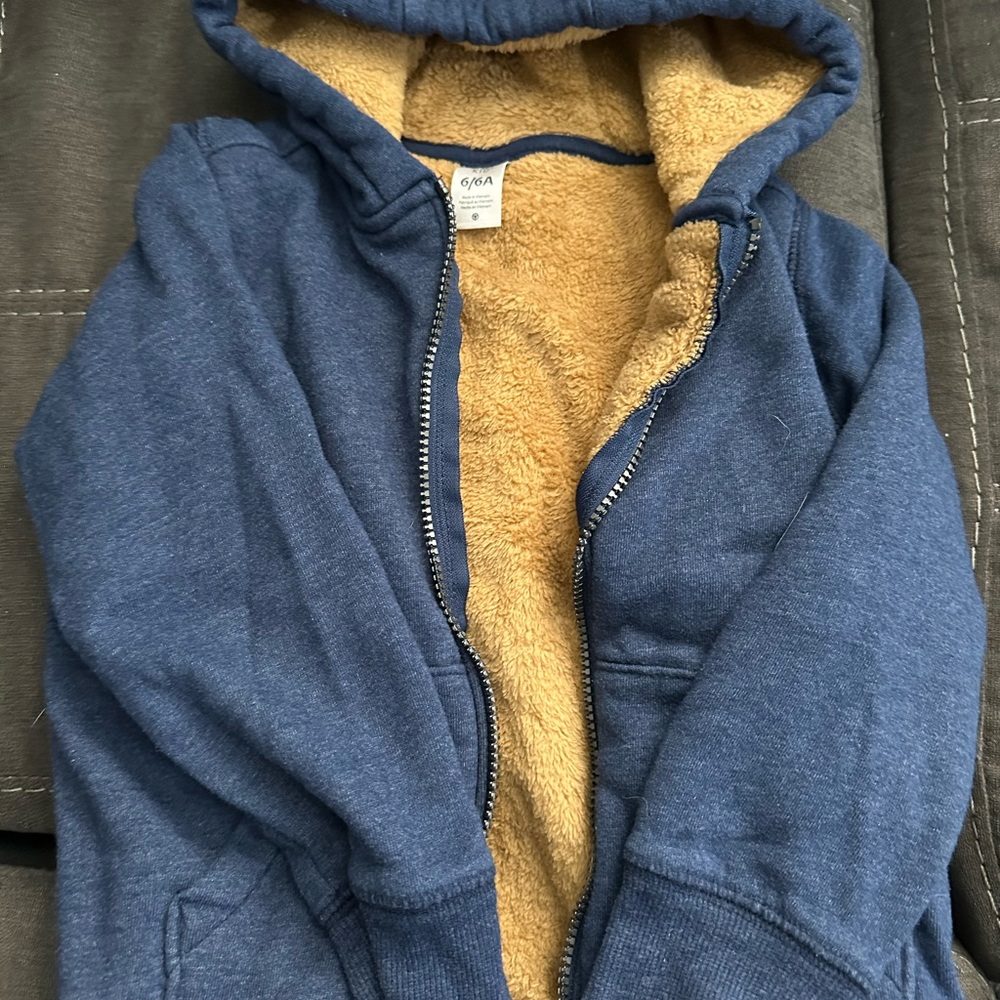 Like new Carters size 6 zip up fleece lined sweatshirt